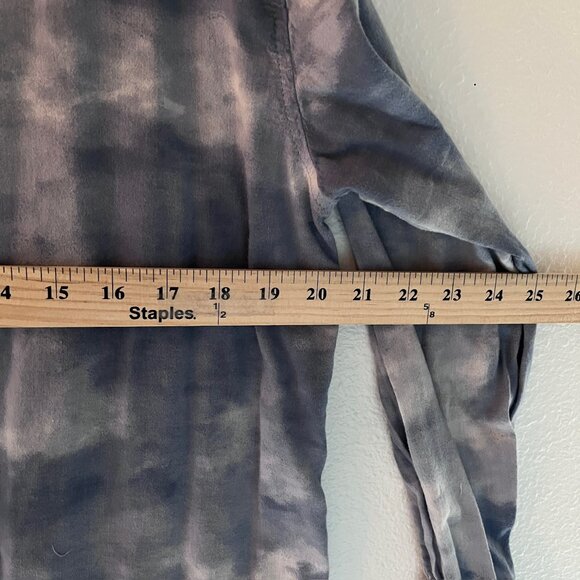 Tie-Dye Cloud Effect The Boyfriend Button Up Shirt Women M Blue & Gray Old Navy - Picture 7 of 8